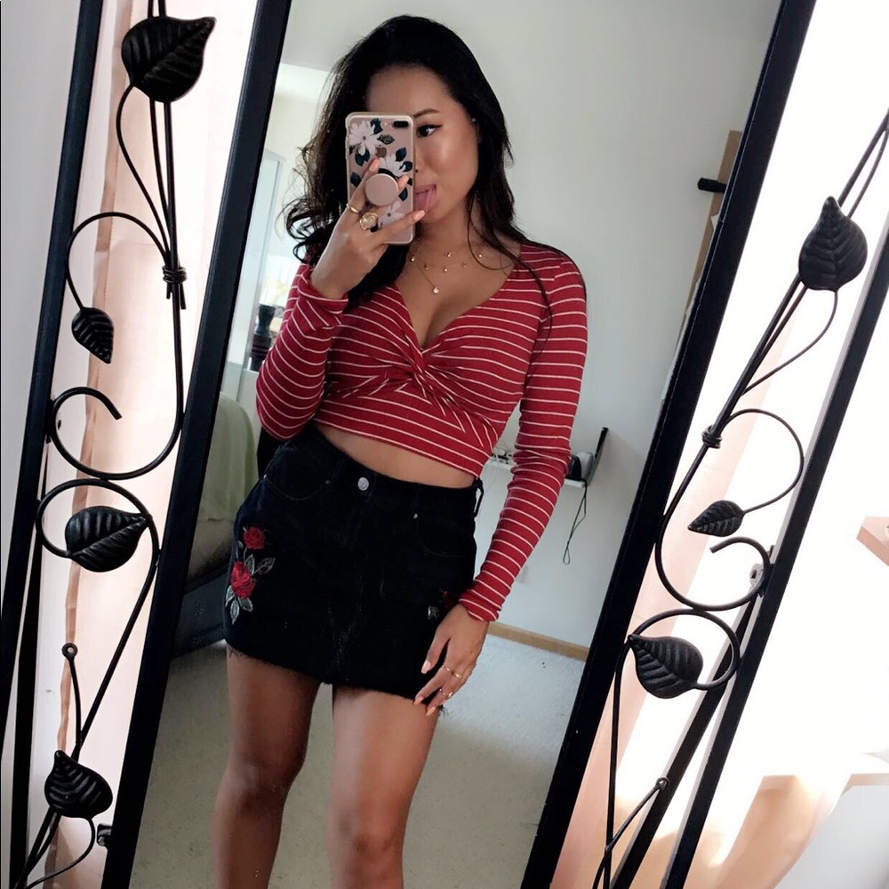 striped long sleeve plunge red crop top